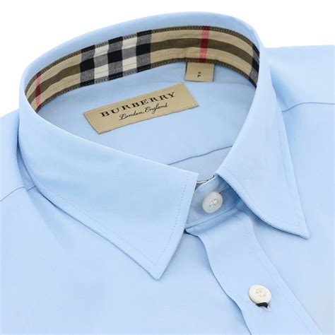 camicia burberry uomo azzurra|Scopri la nuova collezione di camicie Burberry uomo su FARFETCH.